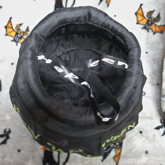 Gemmy collapsable Trick or Treat Bucket, Bats, Happy Halloween candy bucket - Picture 3 of 5